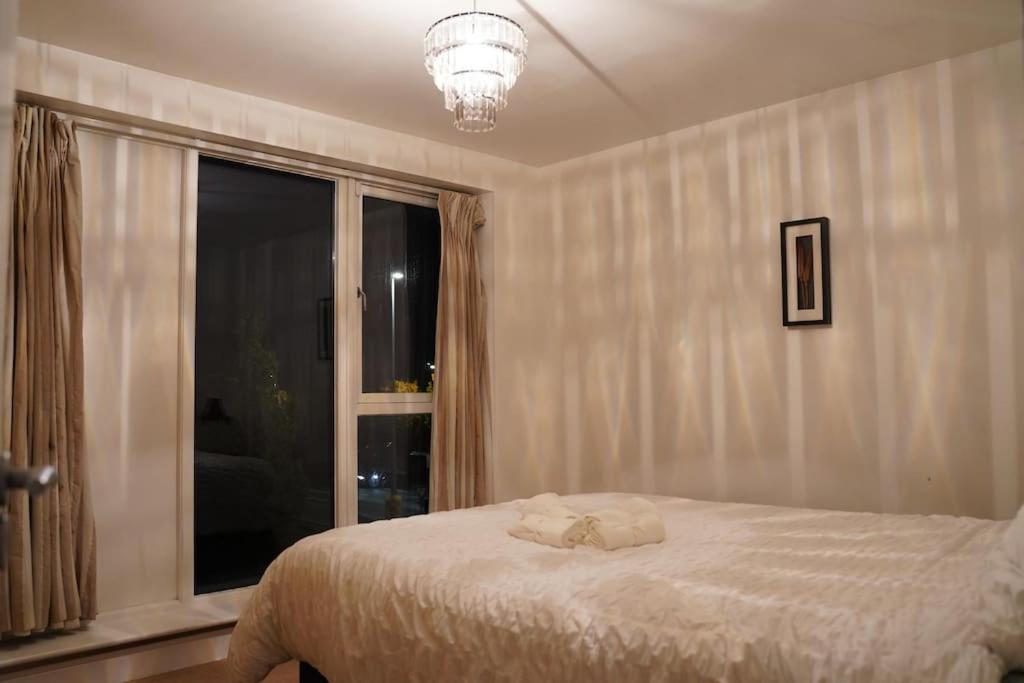 Skyview Retreat Spacious Comfort Lucan Ngoại thất bức ảnh
